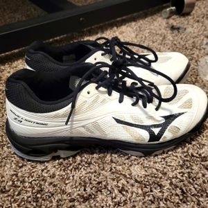 Mizuno Volleyball Shoes Size 10